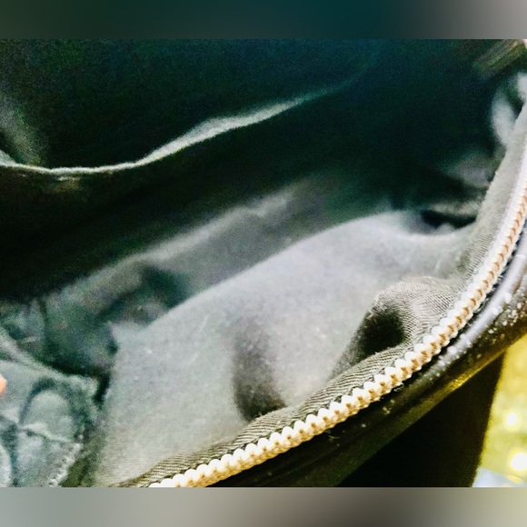 Fenty Beauty Black Splatter Logo Graphic Faux Leather Makeup Pouch Bag Travel - Picture 3 of 4